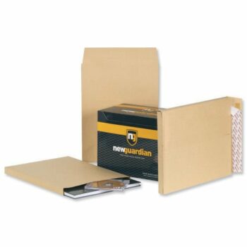 New Guardian Armour Envelopes Peel & Seal Gusset 324x229x50 C4 Manilla A28113 - Pack 100
