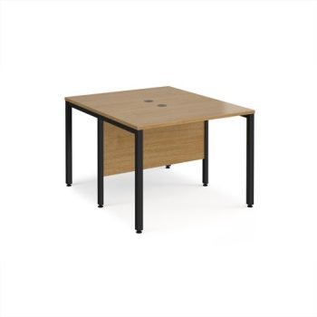 Maestro 25 back to back straight desks 1000mm x 1200mm - black bench leg frame Oak Top - MB1012BKO