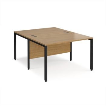 Maestro 25 back to back straight desks 1200mm x 1600mm - black bench leg frame Oak Top - MB1216BKO