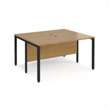 Maestro 25 back to back straight desks 1400mm x 1200mm - black bench leg frame Oak Top - MB1412BKO
