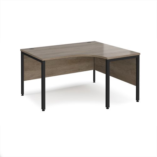 Maestro 25 right hand ergonomic desk 1400mm wide - black bench leg frame Nebraska Oak Top - MB14ERKNO