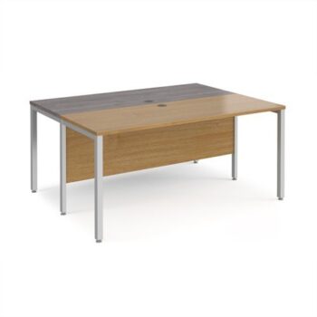 Maestro 25 back to back straight desks 1600mm x 1200mm - silver bench leg frame Oak Top - MB1612BSO