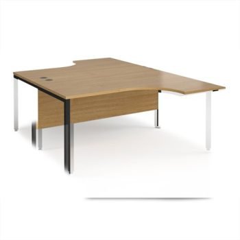 Maestro 25 back to back ergonomic desks 1600mm deep - black bench leg frame Oak Top - MB16EBKO
