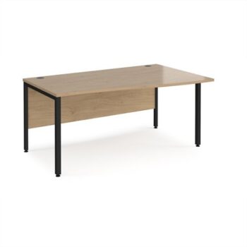 Maestro 25 right hand wave desk 1600mm wide - black bench leg frame Kendal Oak Top - MB16WRKKO