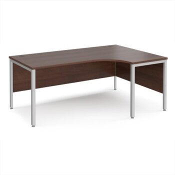 Maestro 25 right hand ergonomic desk 1800mm wide - silver bench leg frame Walnut top - MB18ERSW