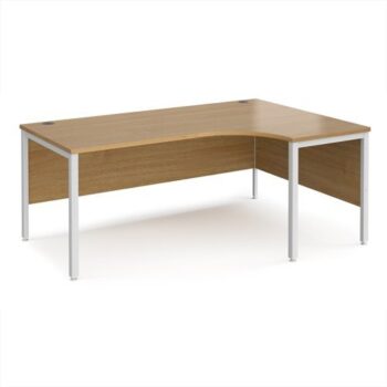 Maestro 25 right hand ergonomic desk 1800mm wide - white bench leg frame Oak Top - MB18ERWHO