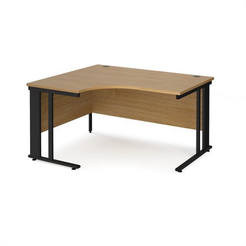 Maestro 25 left hand ergonomic desk 1400mm wide - black cable managed leg frame Oak Top - MCM14ELKO