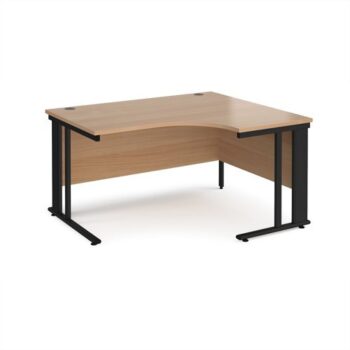 Maestro 25 right hand ergonomic desk 1400mm wide - black cable managed leg frame Beech top - MCM14ERKB