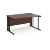 Maestro 25 right hand wave desk 1400mm wide - black cable managed leg frame Walnut top - MCM14WRKW