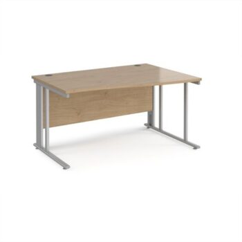 Maestro 25 right hand wave desk 1400mm wide - silver cable managed leg frame Kendal Oak Top - MCM14WRSKO
