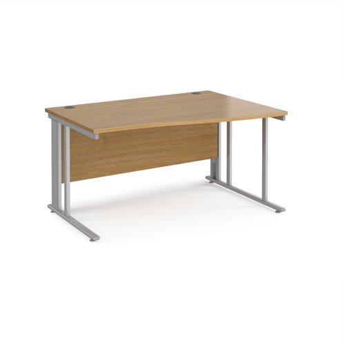 Maestro 25 right hand wave desk 1400mm wide - silver cable managed leg frame Oak Top - MCM14WRSO