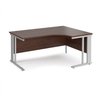 Maestro 25 right hand ergonomic desk 1600mm wide - silver cable managed leg frame Walnut top - MCM16ERSW