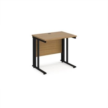 Maestro 25 straight desk 800mm x 600mm - black cable managed leg frame Oak Top - MCM608KO